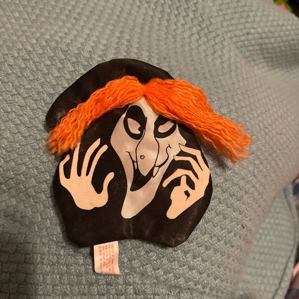 Avon Halloween Magnet Witch - Vintage